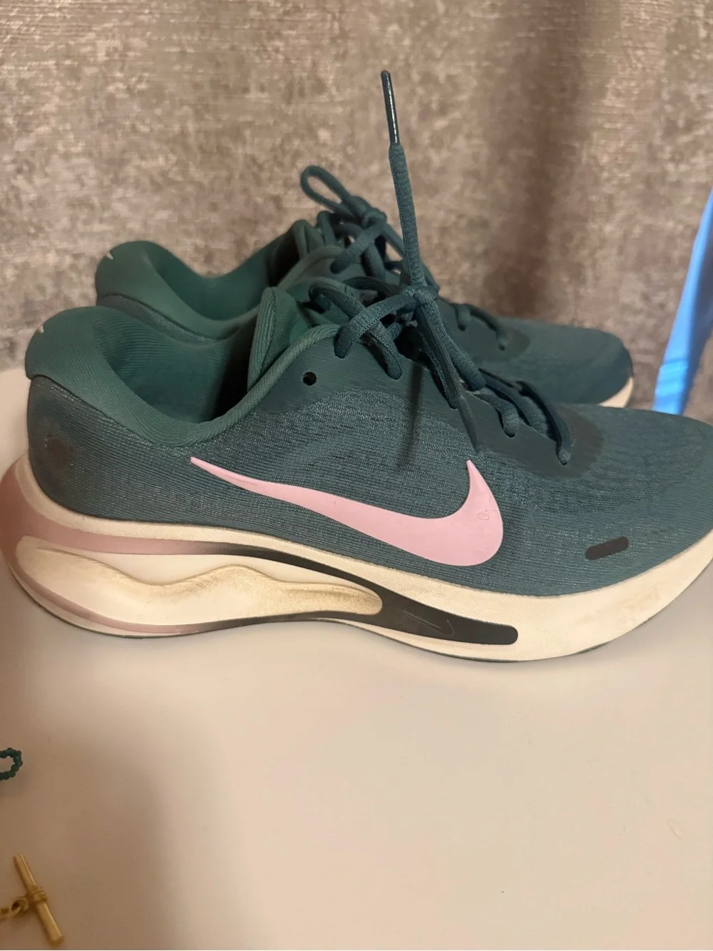 Nike Women's Teal Lace-Up Athletic Sneakers